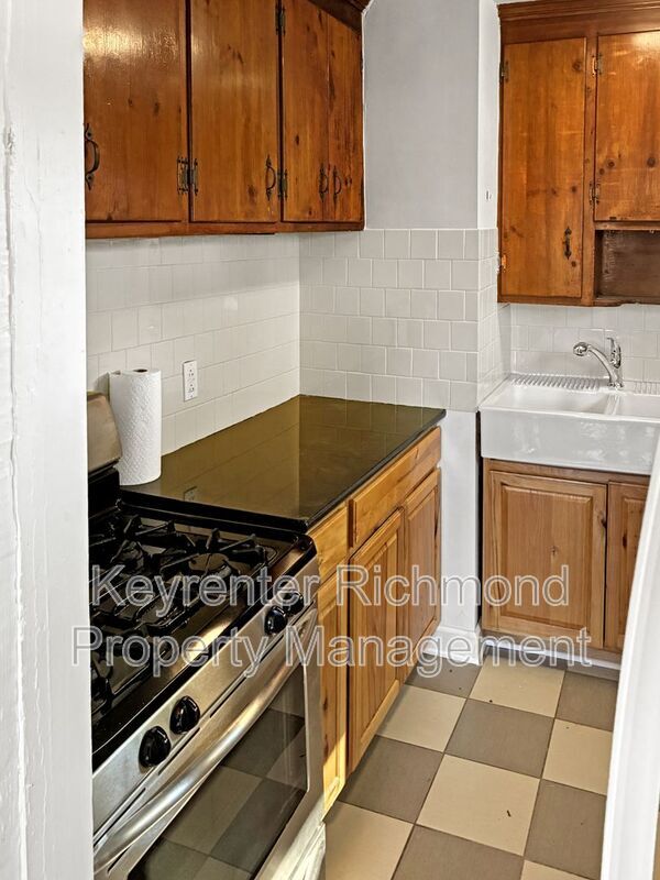 Building Photo - 1005 E Brookland Park Blvd