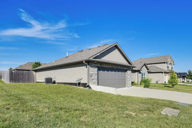 Building Photo - 3407 Goldenwood Dr