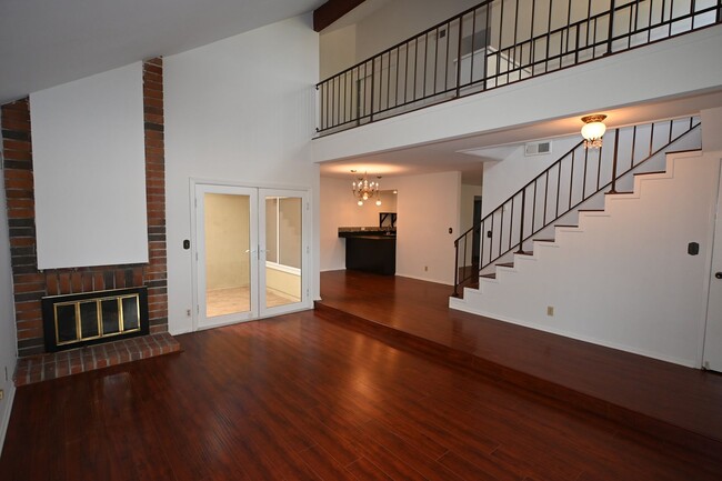 Building Photo - Upgraded 2 Story 3 BD + Loft, 2.5 BA at th...