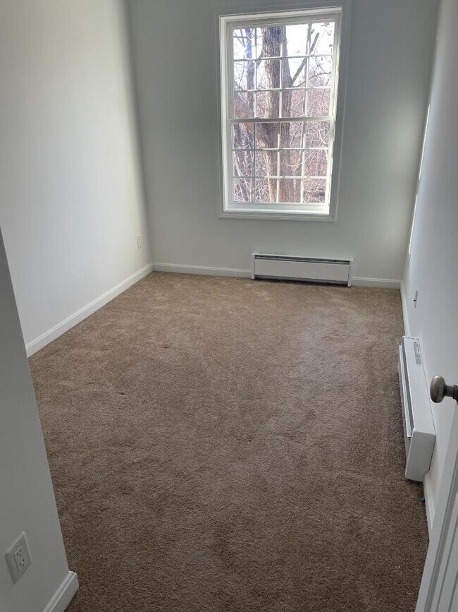 Building Photo - 6 Grove St