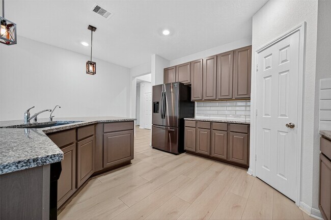 Building Photo - 3803 Cimarron Gap Ln
