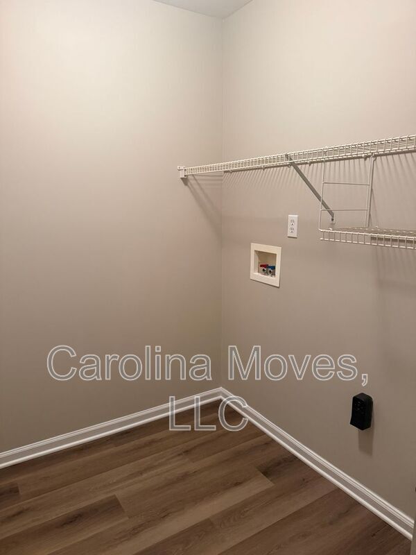 Building Photo - 210 Morell Dr