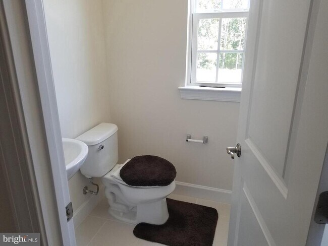 Building Photo - 6090 Camerons Ferry Dr