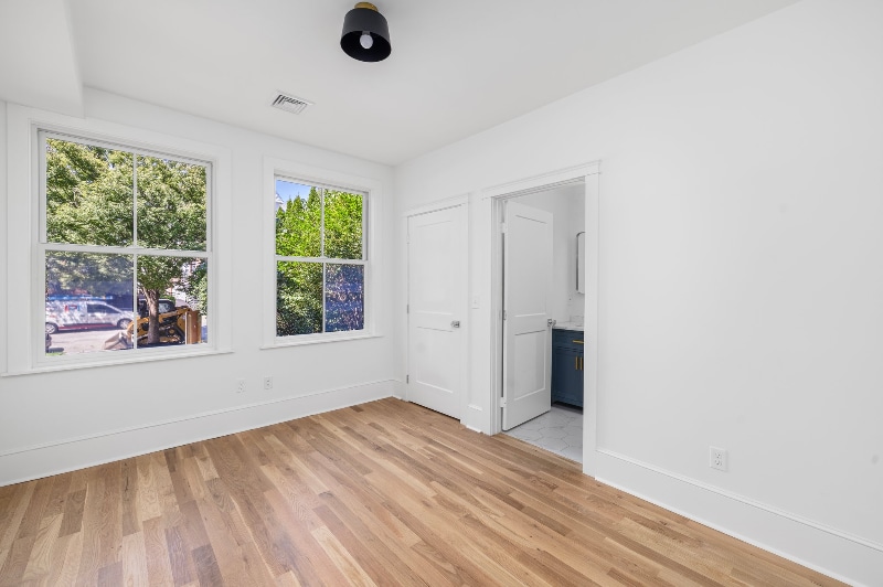 Building Photo - 293 Governor St