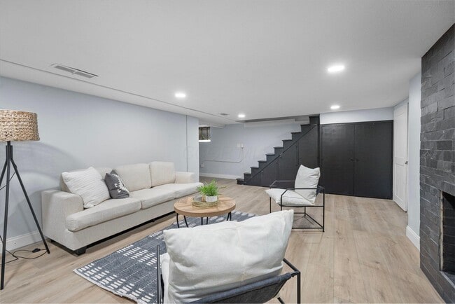 Building Photo - 2583 Wexford Rd