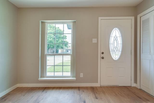 Building Photo - 930 Briarwood Dr