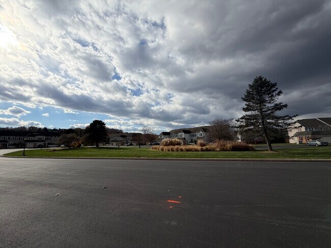 Building Photo - 727 Jacques Cir