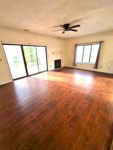 Building Photo - 217 Bridgewater Dr