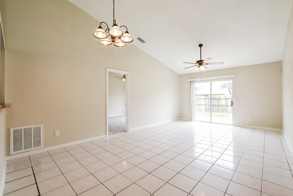 Building Photo - 1247 Holly Springs Cir