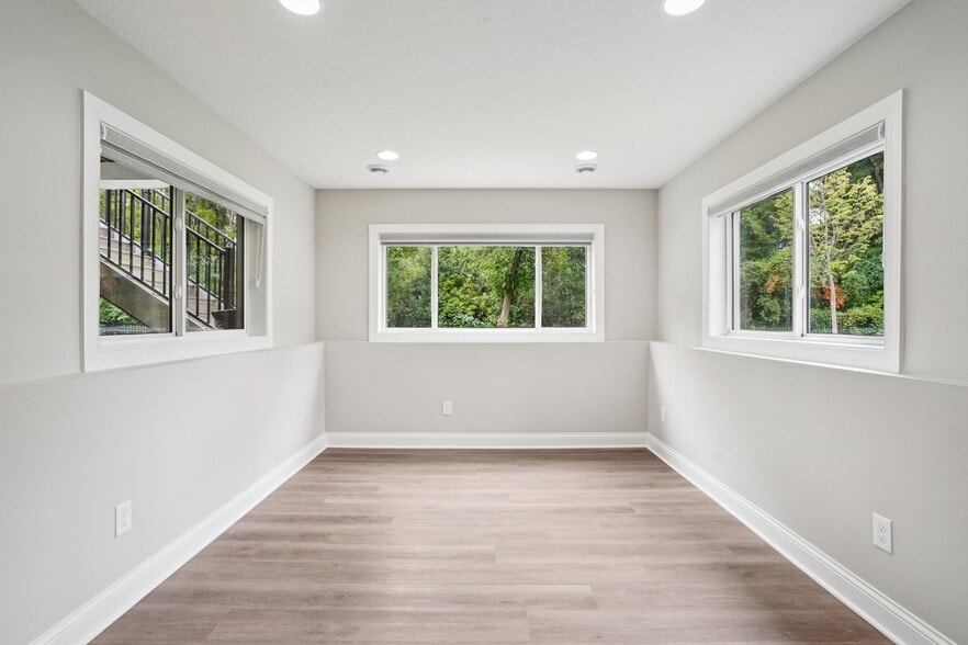 Building Photo - 4386 Arbor Dr