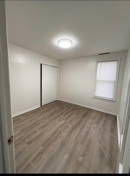 Building Photo - 119 McClellan St