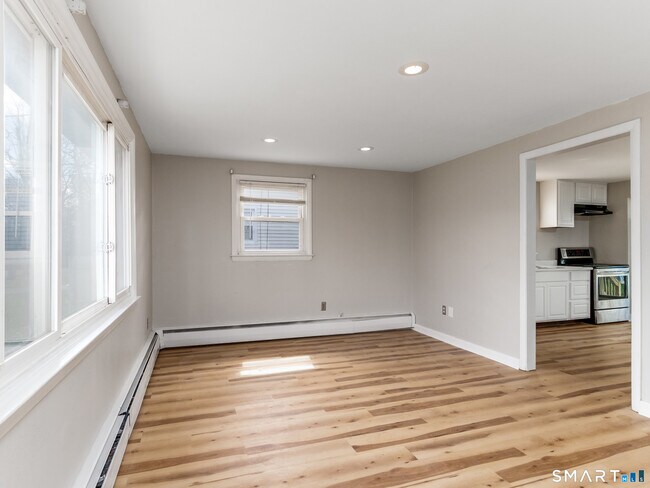 Building Photo - 97 Brussels Ave