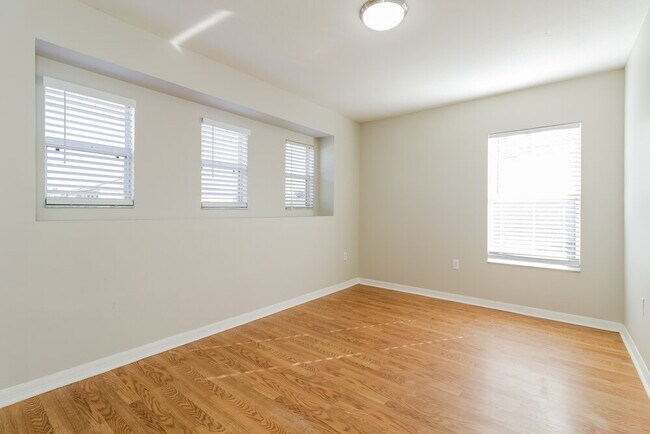 Building Photo - 19738 Timberbluff Dr