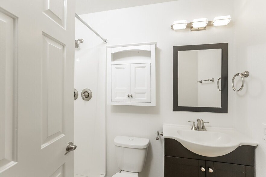 Building Photo - 10308 W Calle Del Oro