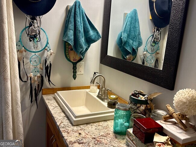 Building Photo - 919 Arnold Bottoms Rd