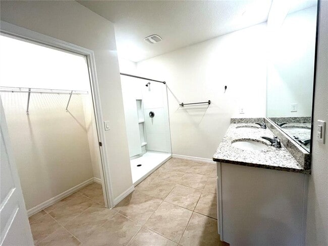 Building Photo - 5255 Bracks Landing Dr