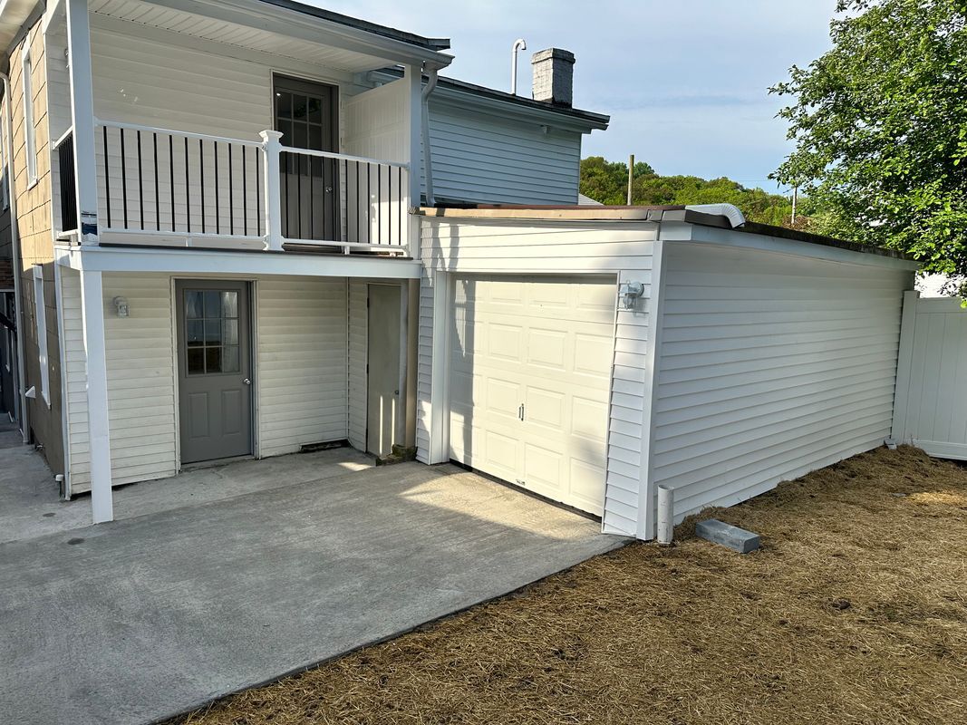 Building Photo - 113 N Coal St