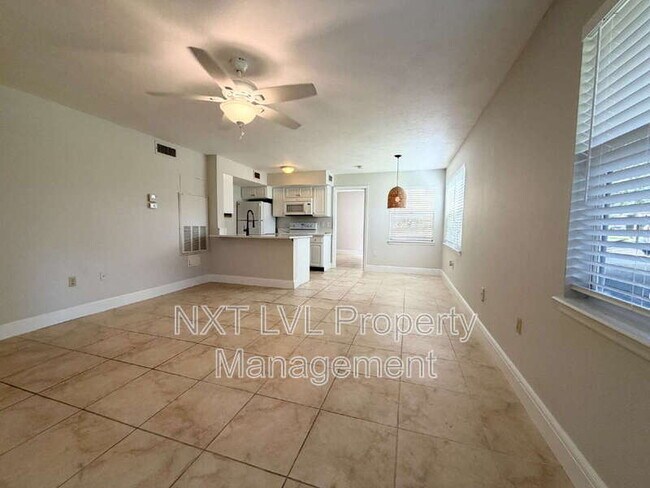 Building Photo - 12560 Equestrian Cir