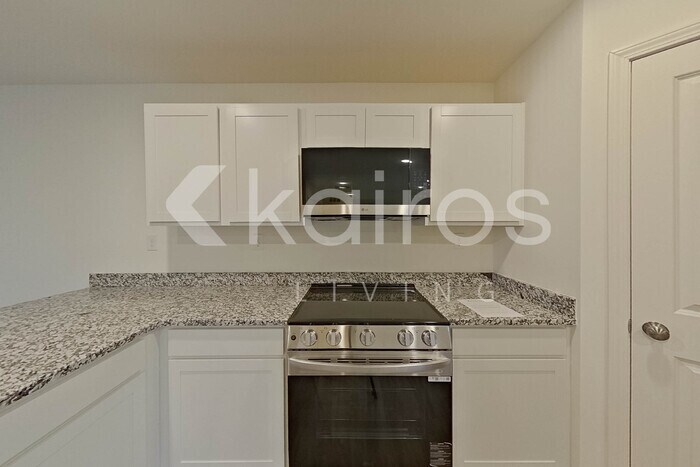 Building Photo - 80 Stodmire Ct