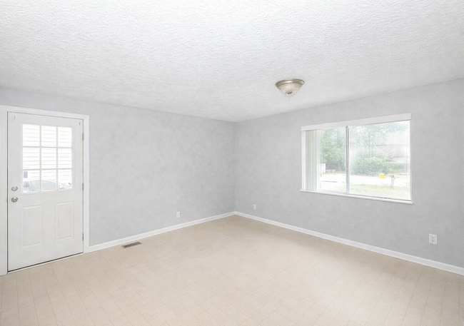 Building Photo - 4838 W Troy Ave