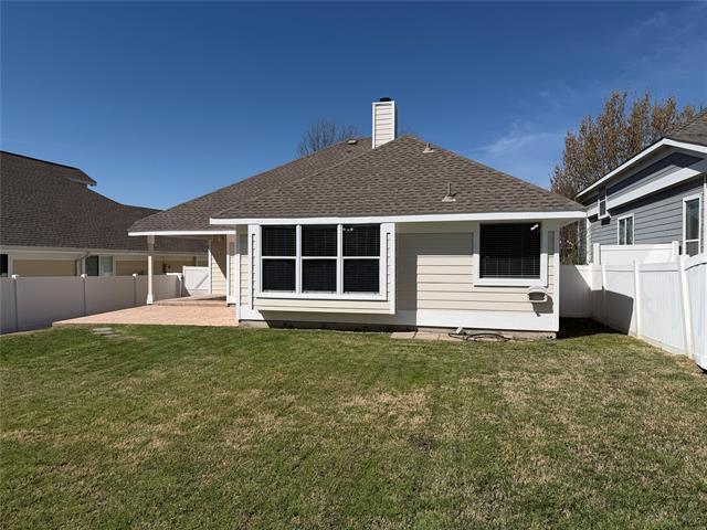 Building Photo - 523 Hilltop Dr