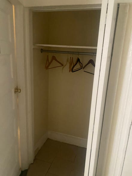 Building Photo - 34 Eppirt St