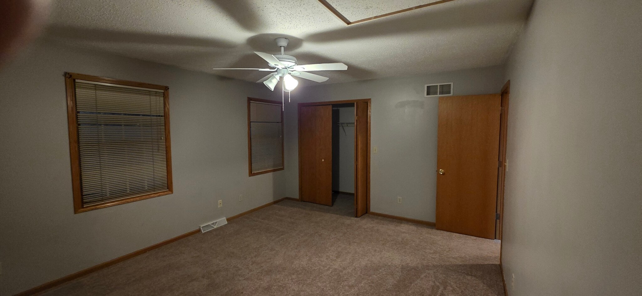 Building Photo - 5885 Callaway Cir