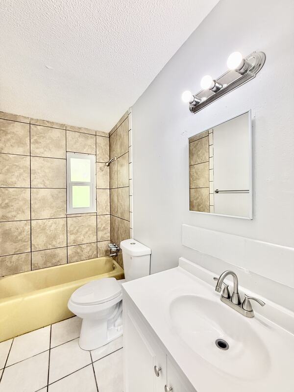 Building Photo - 605 64th Ave W