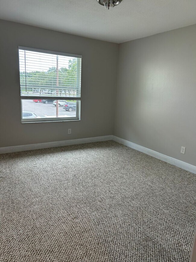 Building Photo - 401 H Banana Cay Drive
