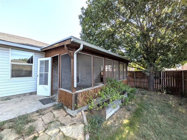 Building Photo - 1736 Carolina Ridge Way