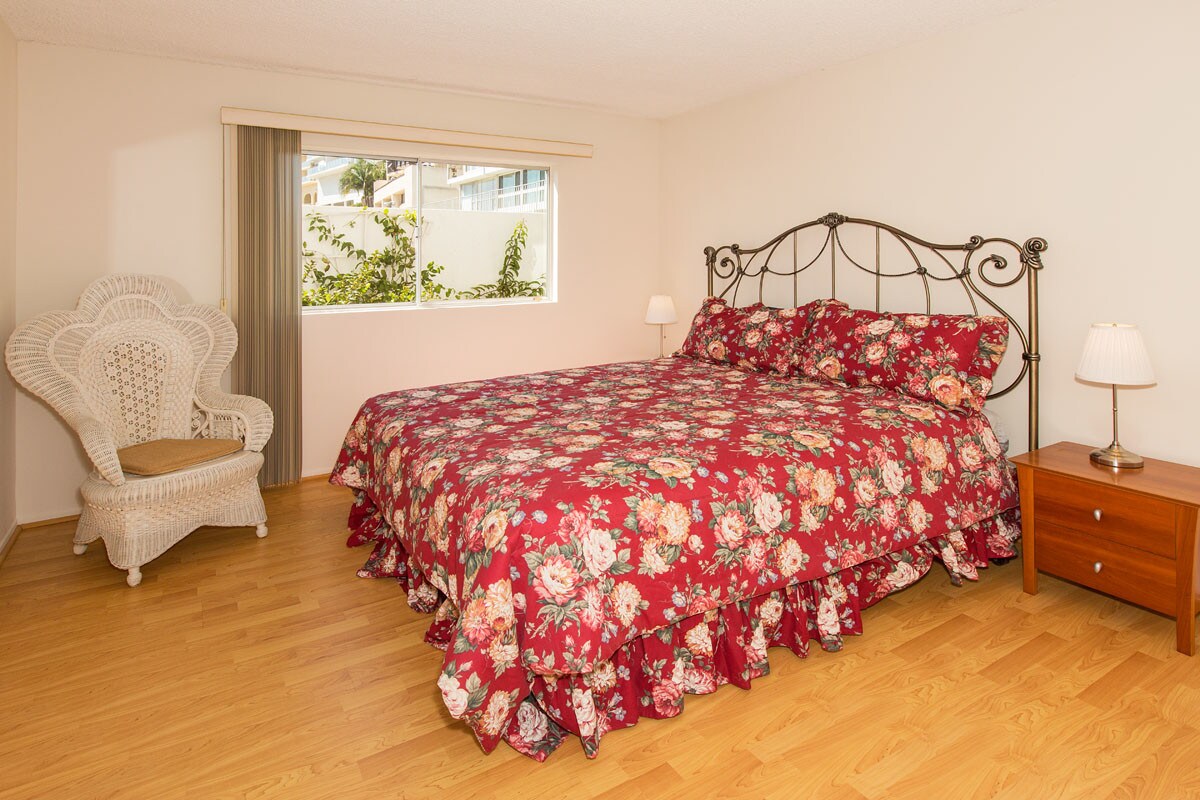 Bedroom 4 - 18109 Coastline Dr