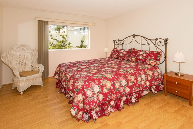 Bedroom 4 - 18109 Coastline Dr