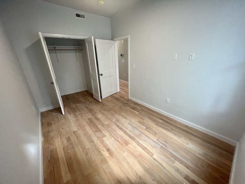 Upper Level Bedroom:145 in x 104 in. (closet is 69 in x 34 in) - 11 Douglas St