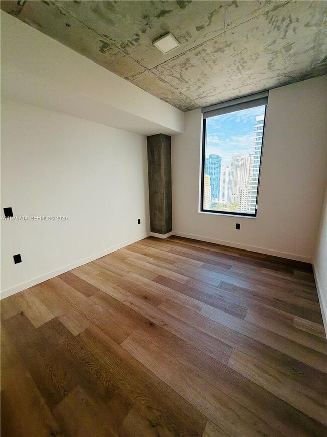 Building Photo - 307 SW 5th St