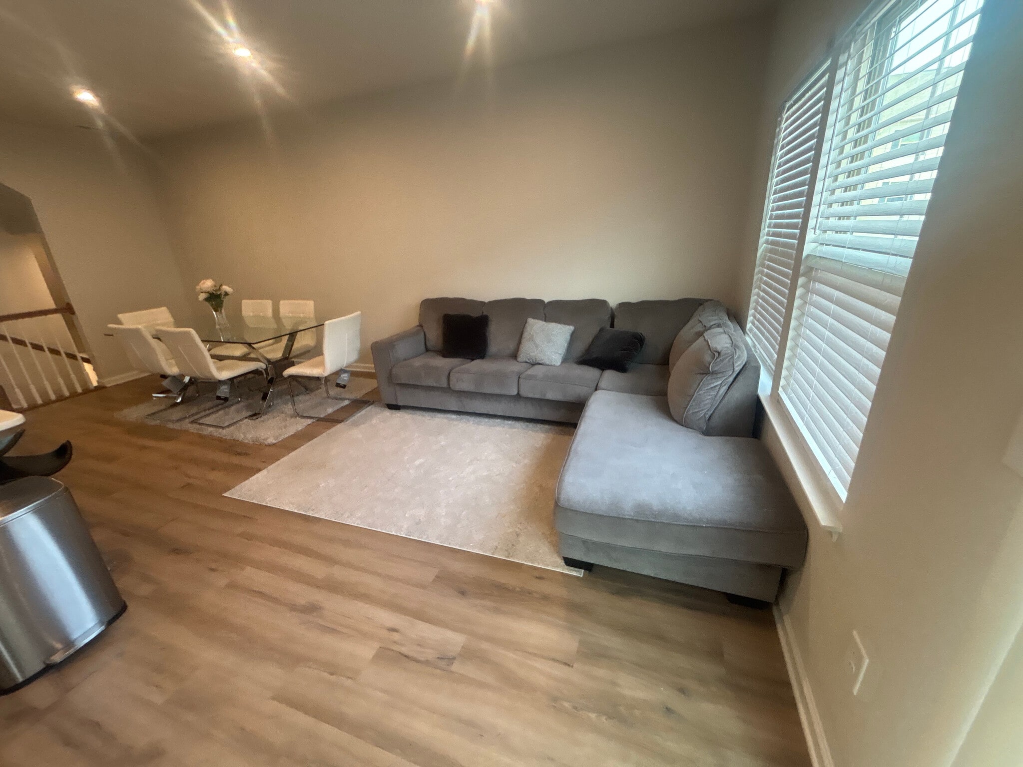 Building Photo - Room in Townhome on Poplar Leaf Way