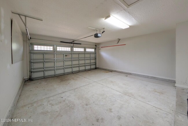 Building Photo - 5539 Windermere Dr