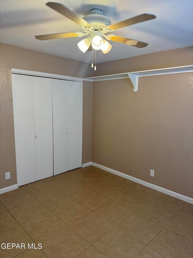 Building Photo - 3233 Isla Morada Dr