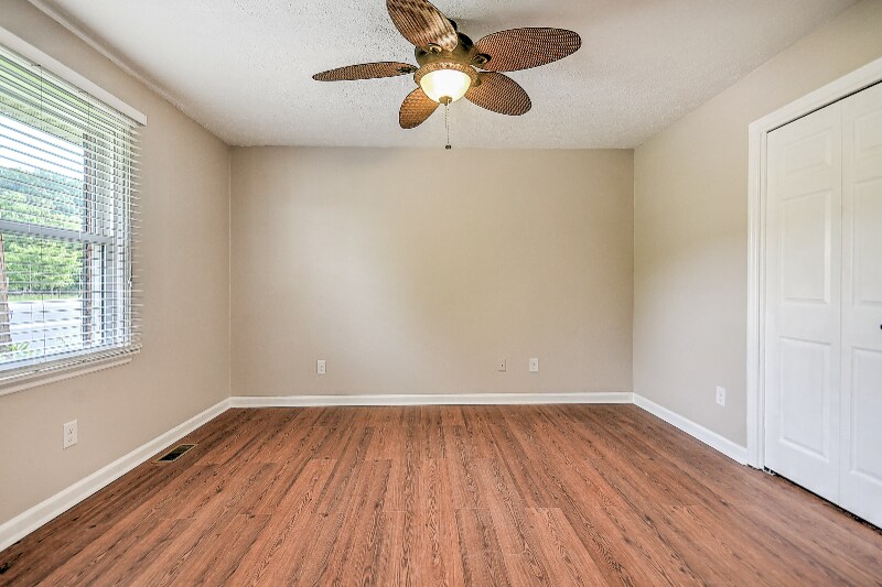Building Photo - 5524 Carters Vly Rd