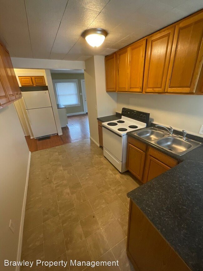 Building Photo - 5 br, 2 bath House - 609 N. Dunn St