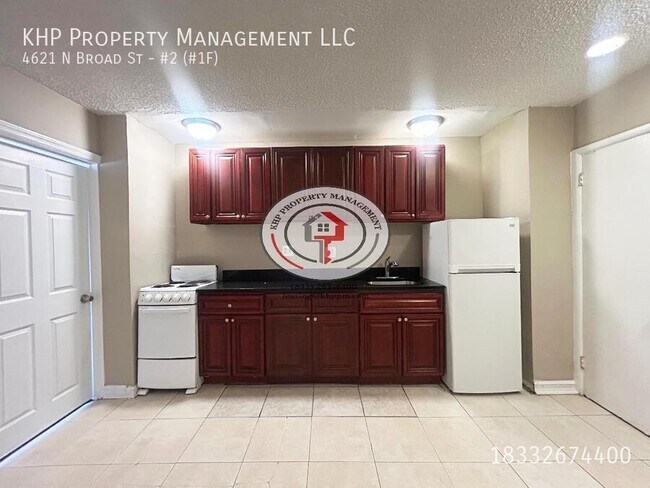 Building Photo - Spacious 1 Bedroom Apartment in Fern Rock ...