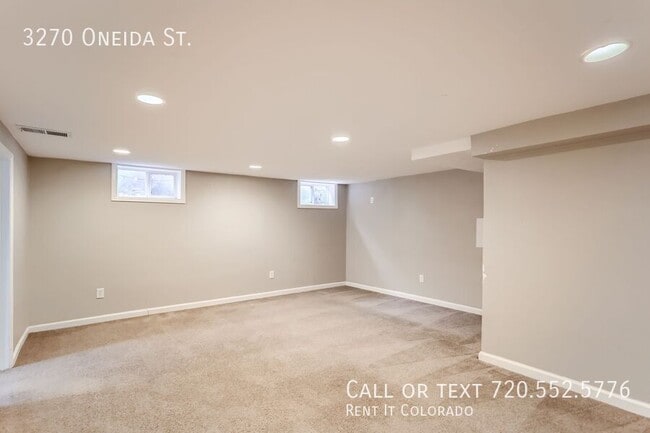 Building Photo - 3270 Oneida St