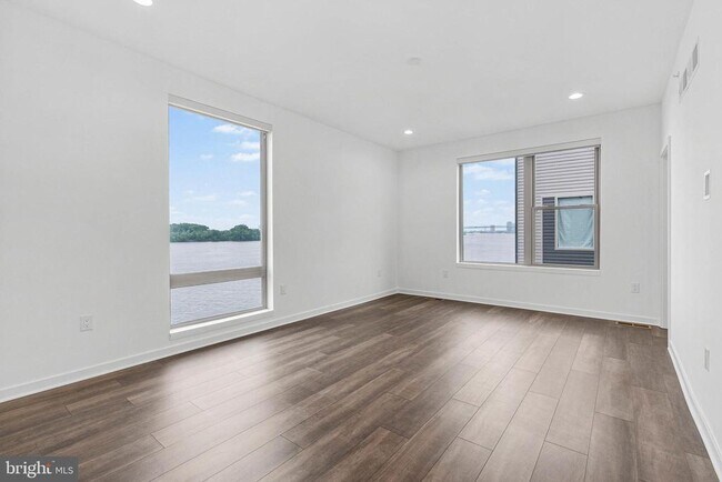 Building Photo - 3212 Evergreen Walk