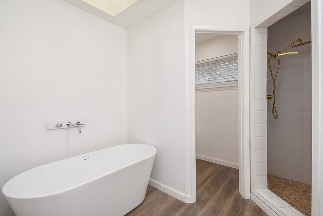 Building Photo - 7814 Candlegreen Ln