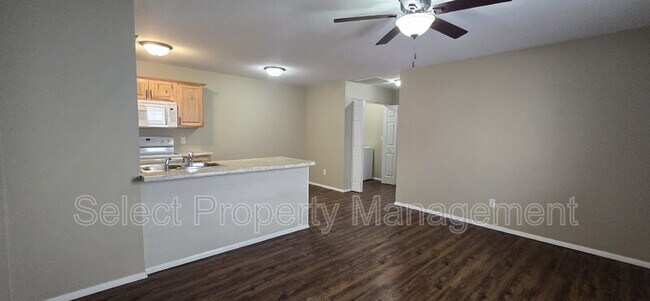 Building Photo - 2502 Alma St