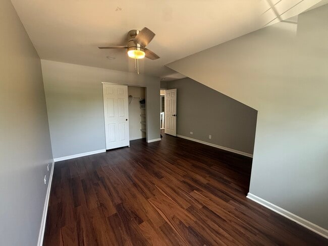 Building Photo - 230 Woodstone Cir
