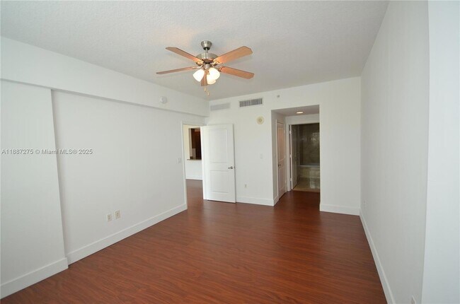 Building Photo - 400 N Federal Hwy