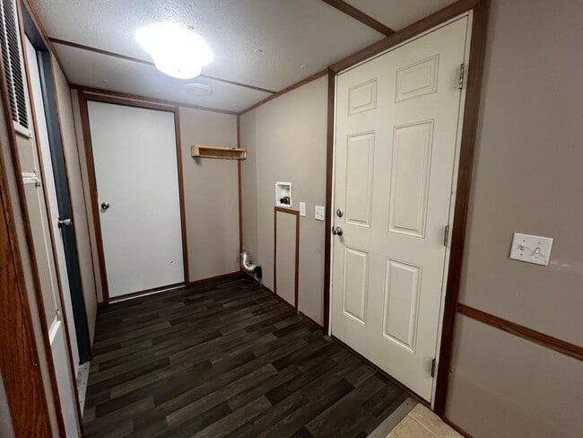 Building Photo - 295 Sawgrass Ct