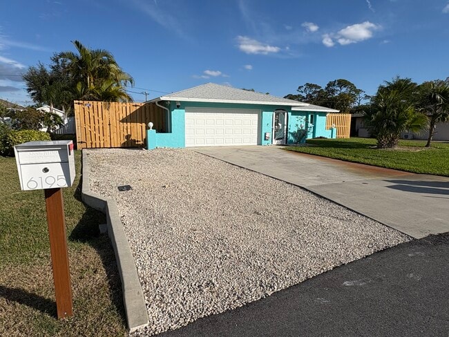 Building Photo - 6195 Pecan Rd