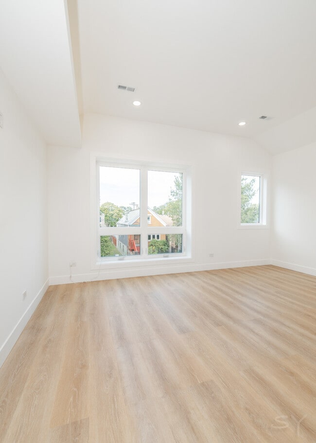 Building Photo - 1245 S Fairfield Ave