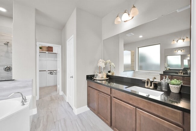 Building Photo - 19419 Canter Field Ct